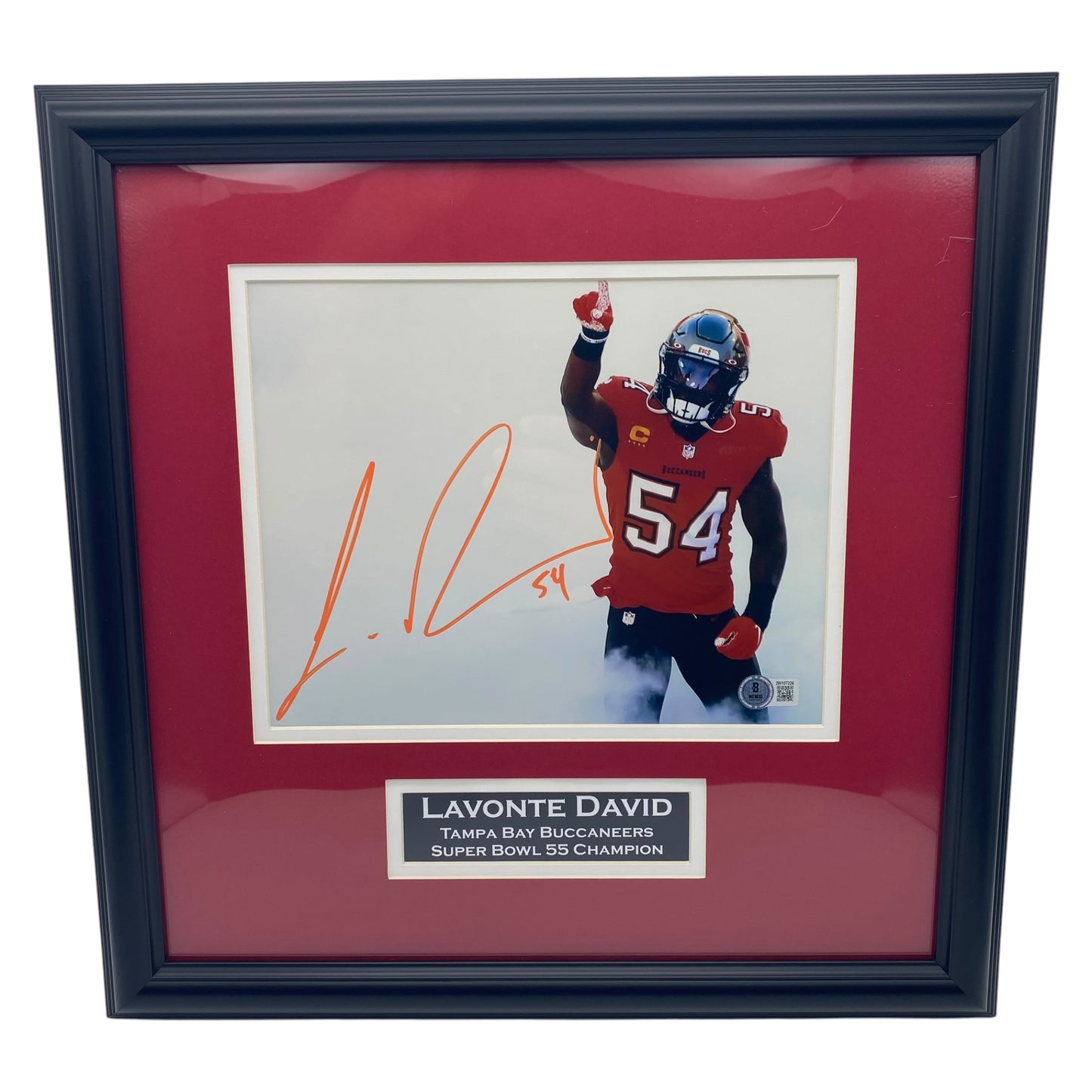 Lavonte David Signed Tampa Bay Buccaneers 8x10 Photo - Custom Framed