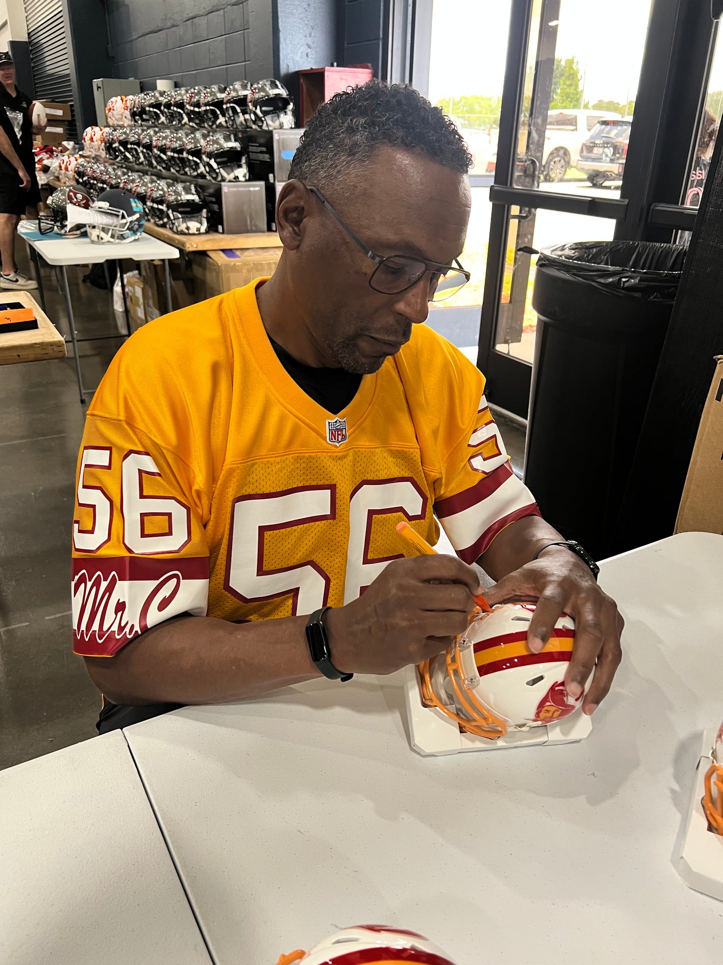 Hardy Nickerson Signed Tampa Bay Buccaneers Throwback Mini Speed Football Helmet
